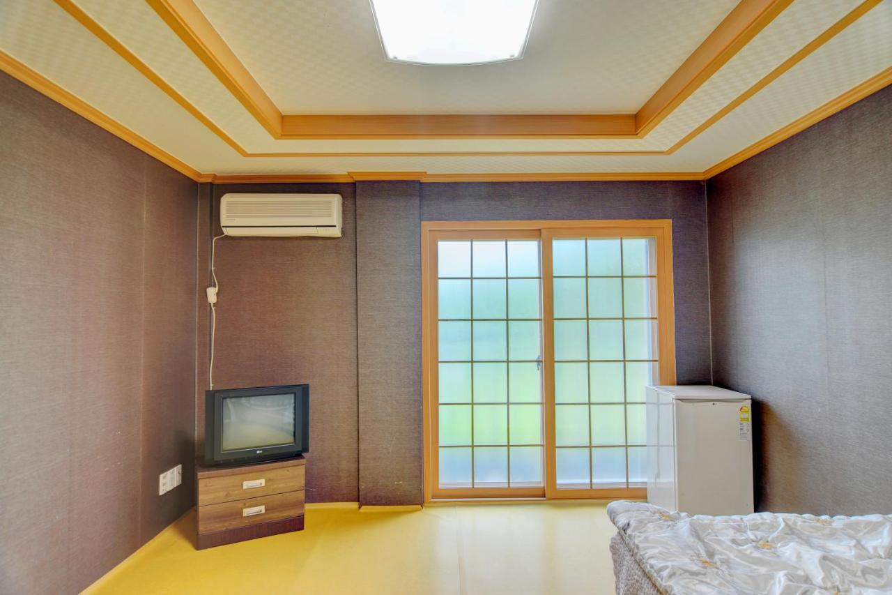 Sungbo Youth Hostel Mungyeong Экстерьер фото
