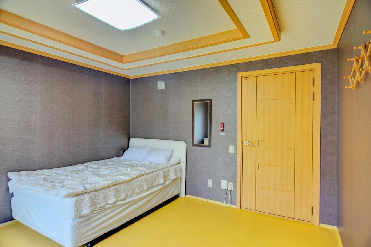 Sungbo Youth Hostel Mungyeong Экстерьер фото