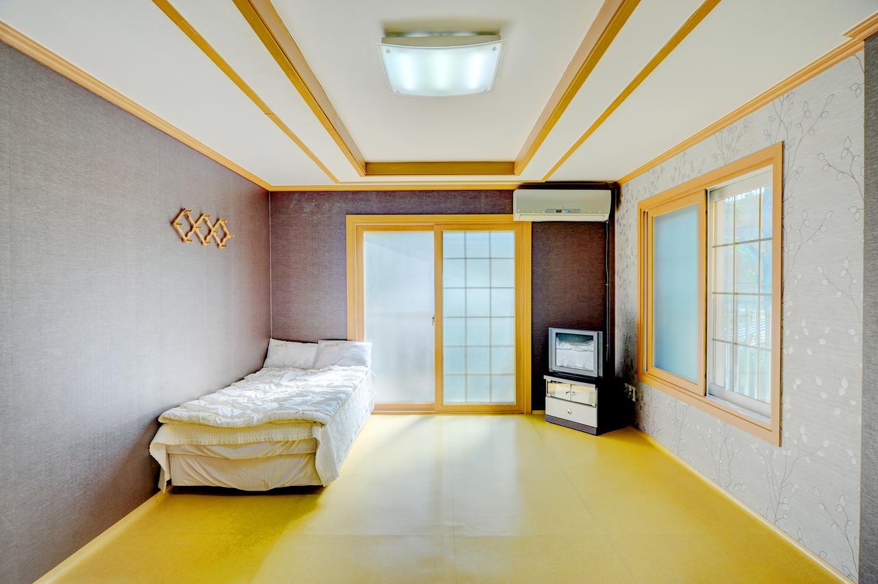 Sungbo Youth Hostel Mungyeong Экстерьер фото