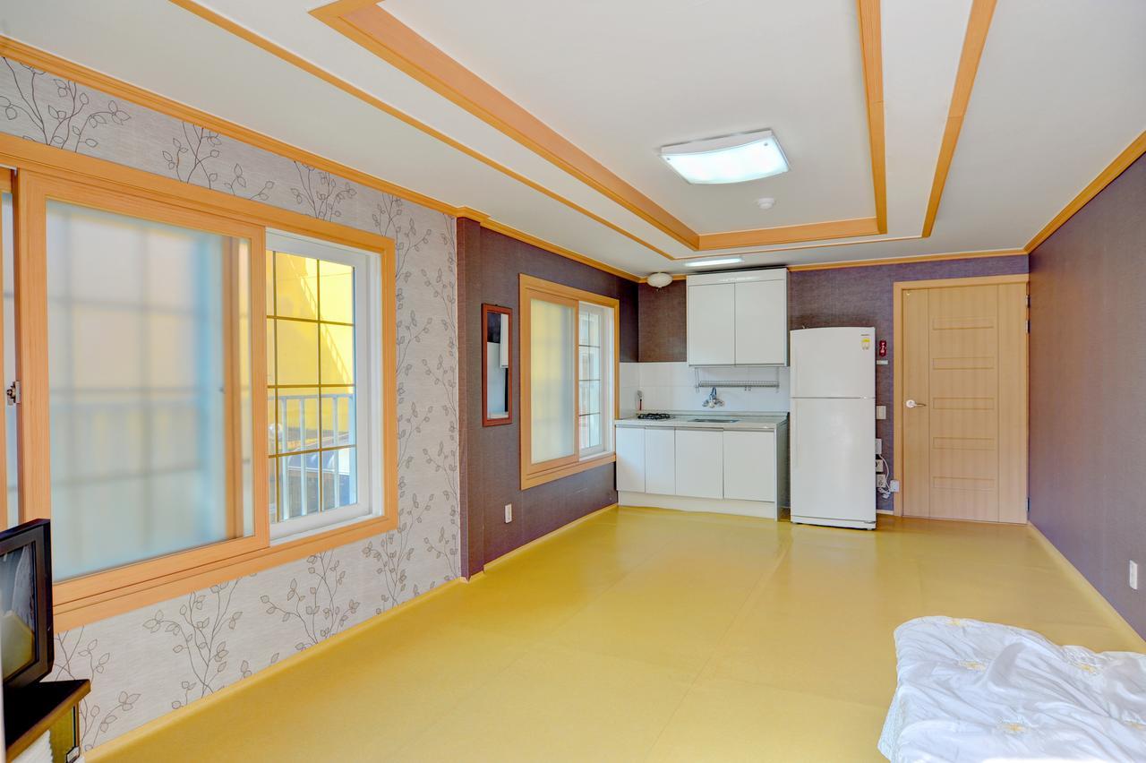 Sungbo Youth Hostel Mungyeong Экстерьер фото