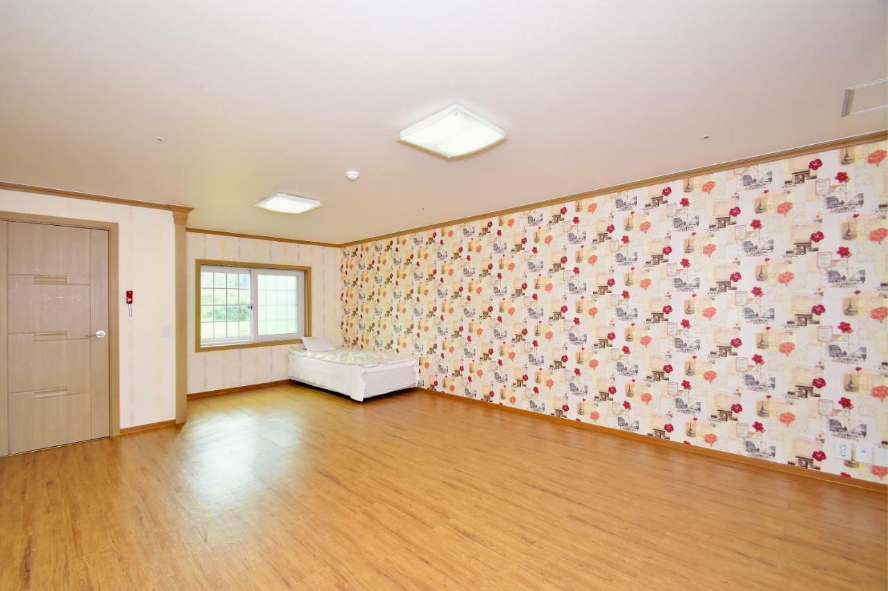Sungbo Youth Hostel Mungyeong Экстерьер фото